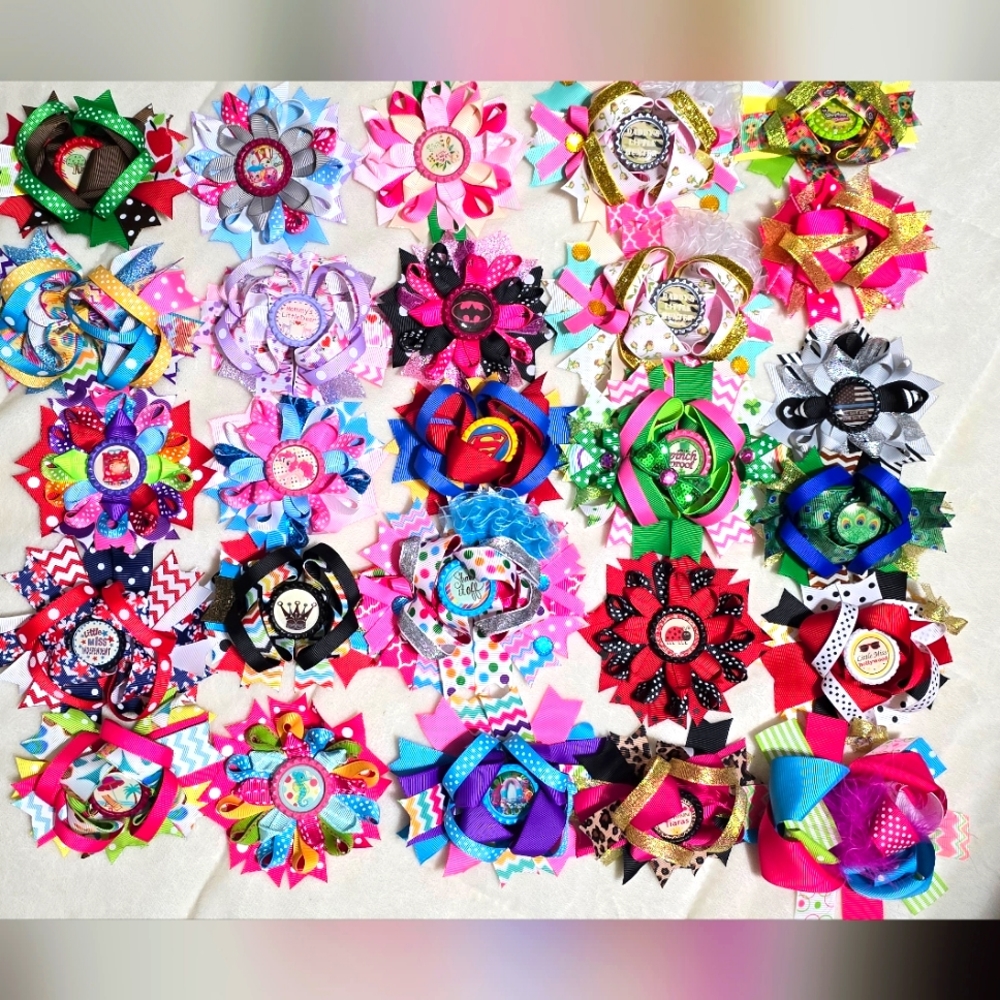 Huge Lot of 30 Boutique Style Hairbows W/ Alligator Clip - Most Never Worn